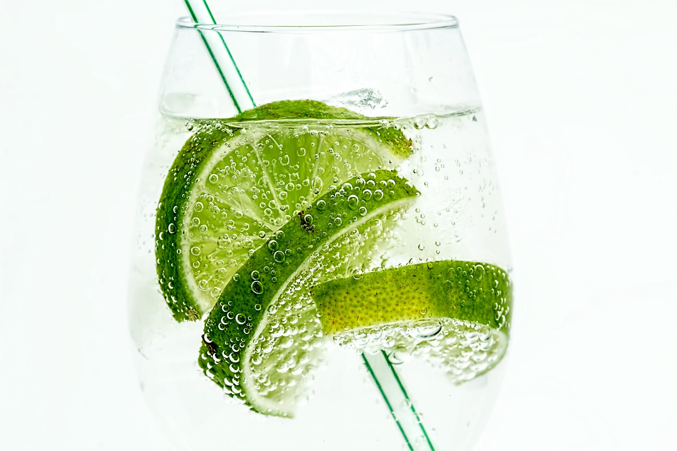 lime-pita-gin-cocktail